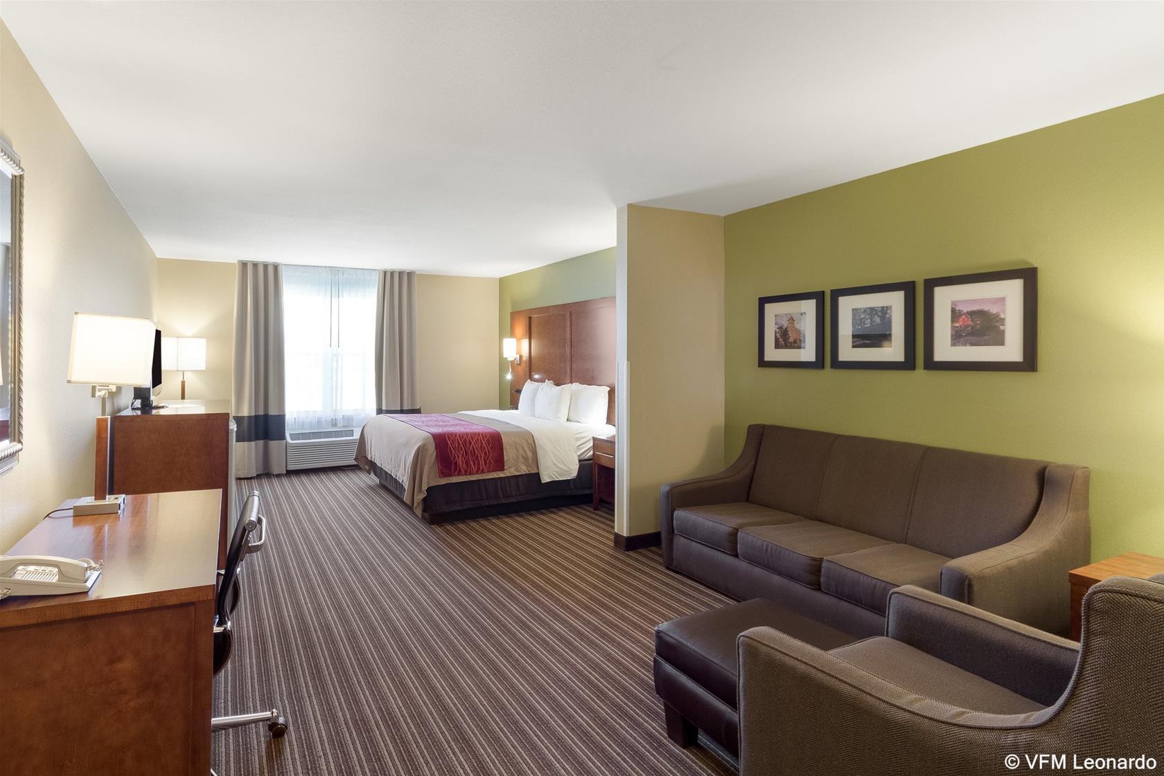 Comfort Inn & Suites Fayetteville-University Area Esterno foto