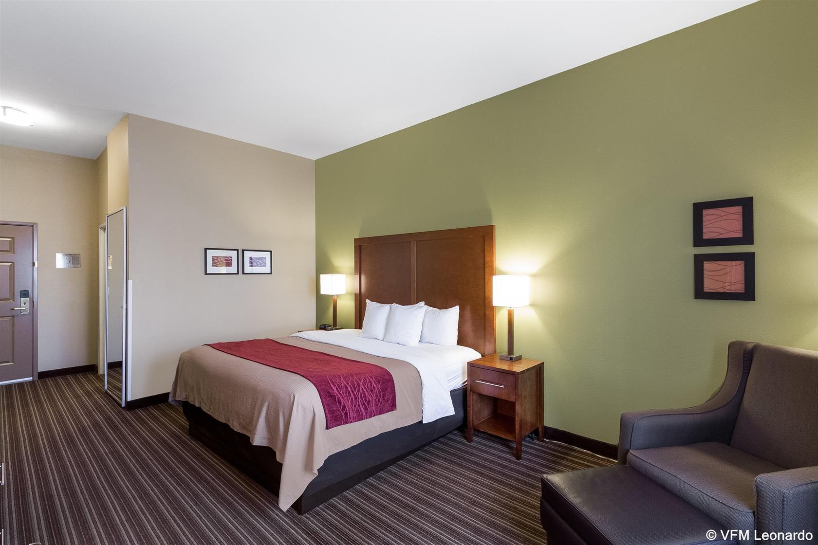 Comfort Inn & Suites Fayetteville-University Area Esterno foto
