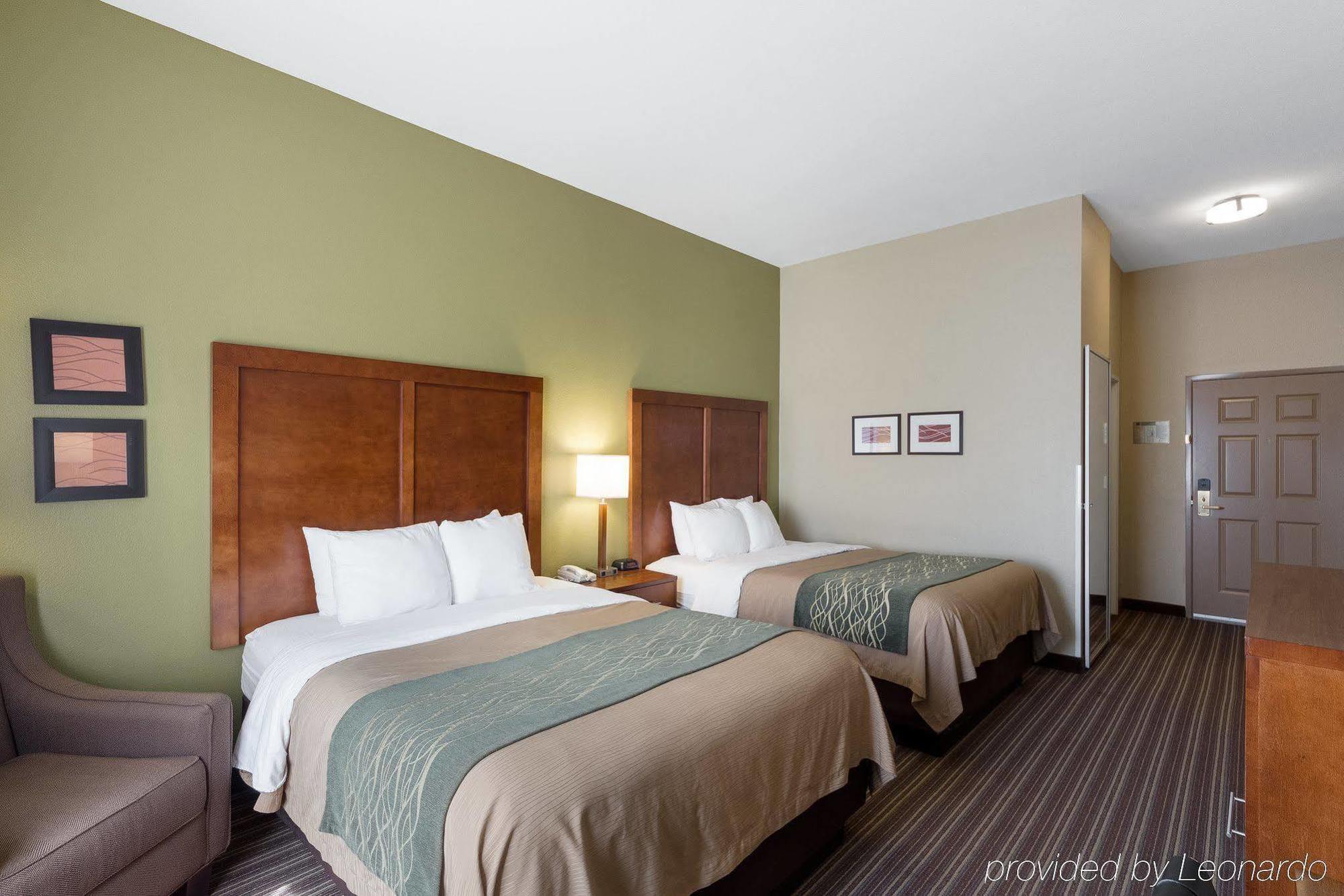 Comfort Inn & Suites Fayetteville-University Area Esterno foto