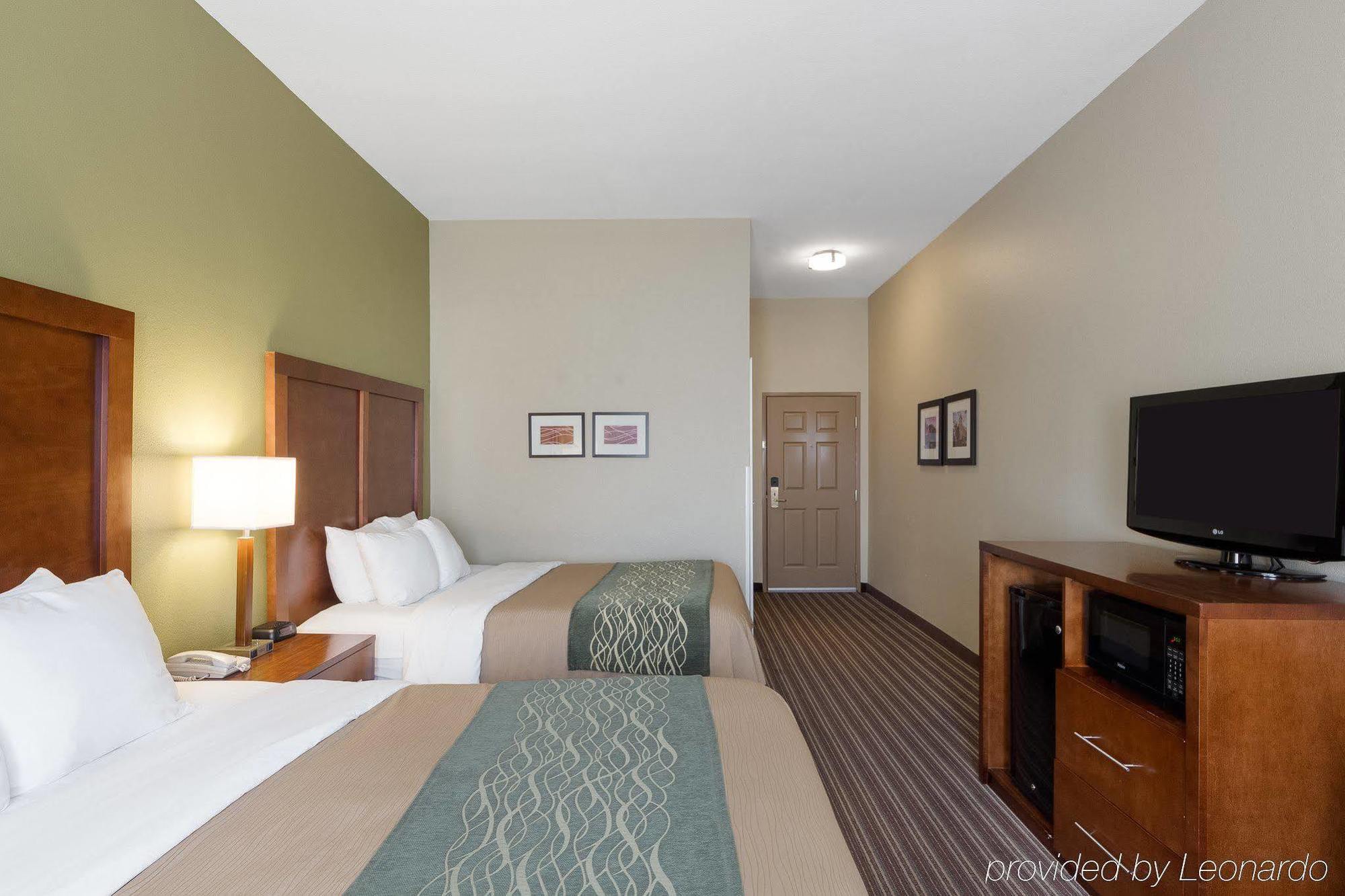 Comfort Inn & Suites Fayetteville-University Area Esterno foto